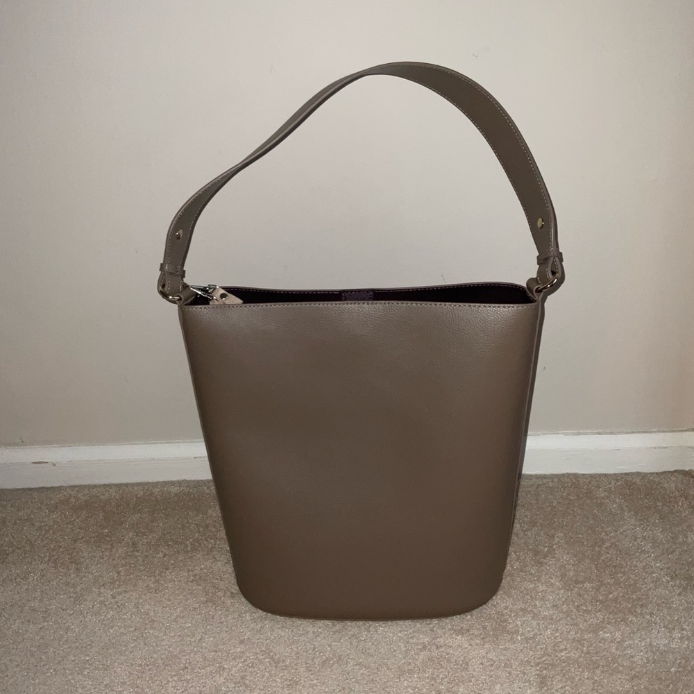 Freja tall tote in taupe - Picture 3 of 14